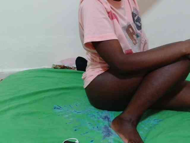 Ebonyrogan webcam