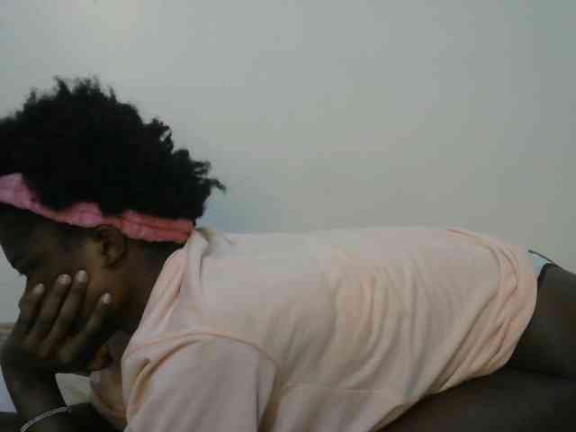 Ebonyrogan webcam