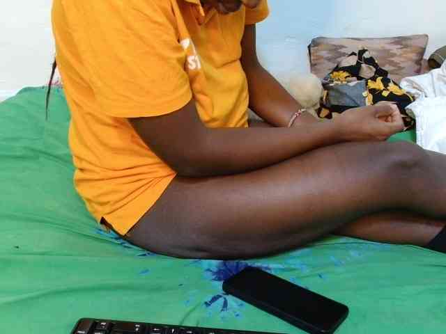 Ebonyrogan webcam
