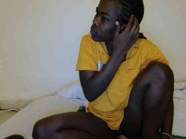 Ebonyrogan webcam