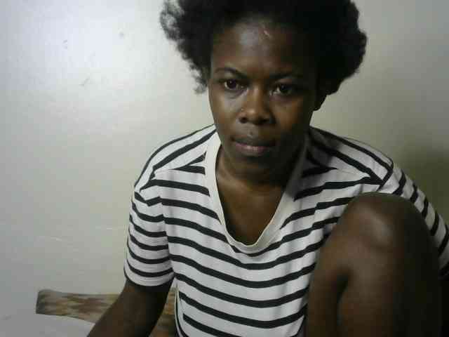 Ebonyrogan webcam