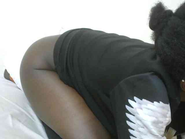 Ebonyrogan webcam
