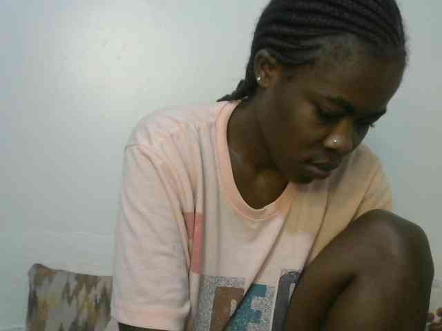 Ebonyrogan webcam