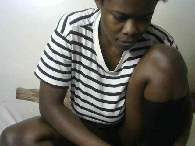 Ebonyrogan webcam