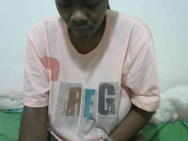 Ebonyrogan webcam