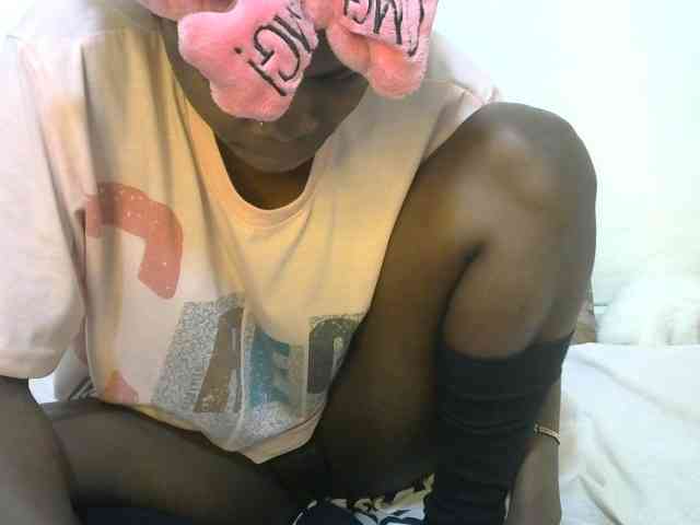 Ebonyrogan webcam