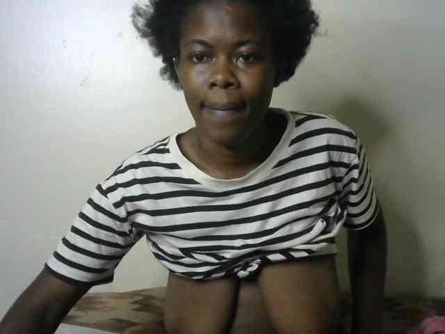 Ebonyrogan webcam