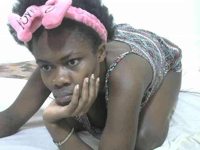 Ebonyrogan webcam