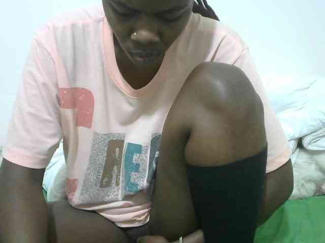 Ebonyrogan webcam