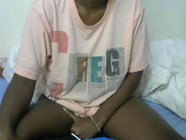 Ebonyrogan webcam