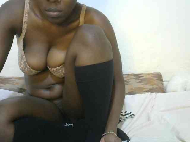 Ebonyrogan webcam