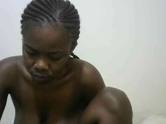 Ebonyrogan webcam