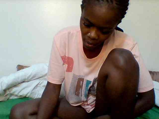 Ebonyrogan webcam