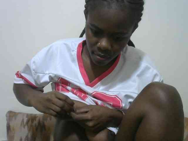 Ebonyrogan webcam