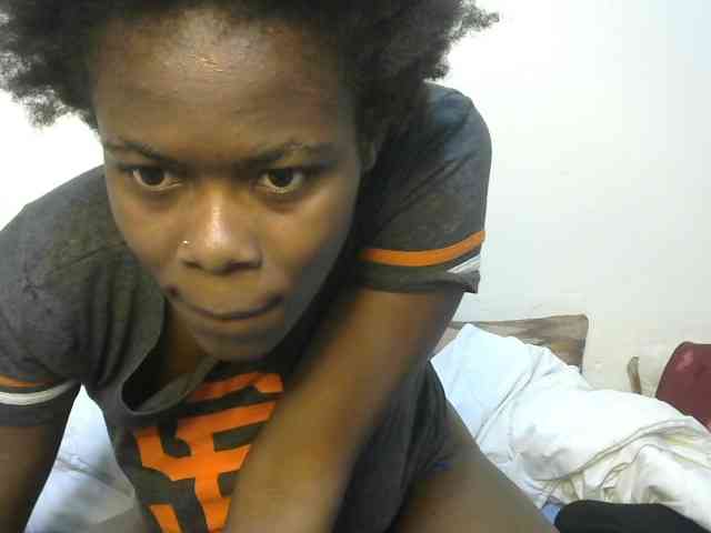 Ebonyrogan webcam