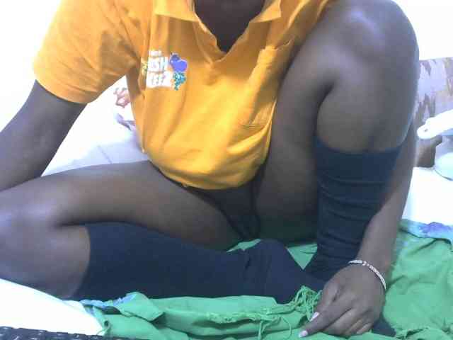 Ebonyrogan Live Webcam on BongaCams