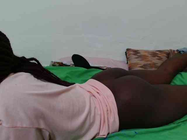 Ebonyrogan webcam