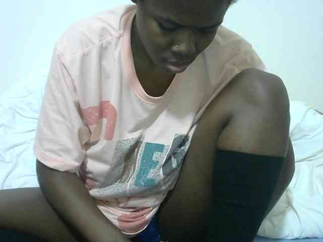 Ebonyrogan webcam