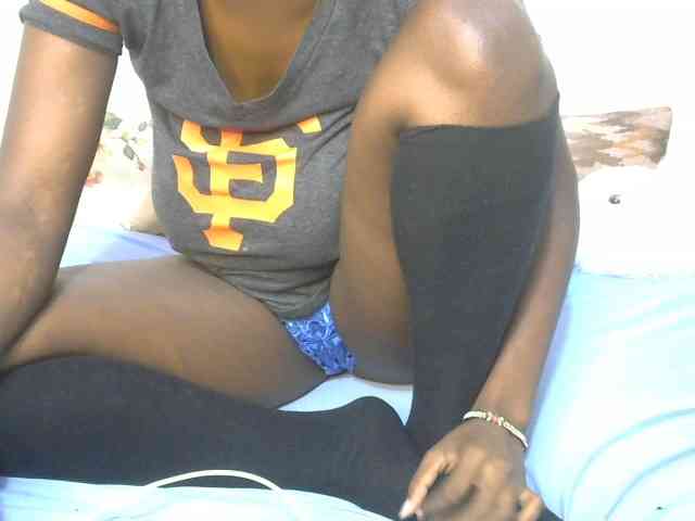 Ebonyrogan webcam