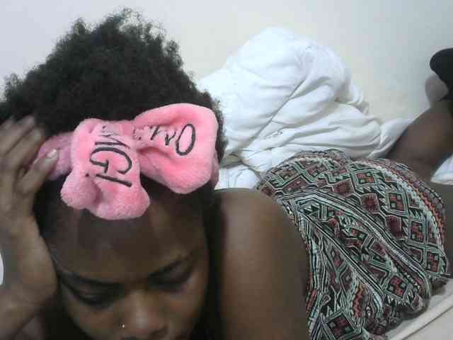 Ebonyrogan webcam