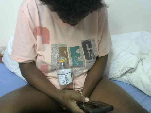 Ebonyrogan webcam