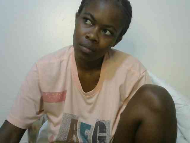 Ebonyrogan webcam