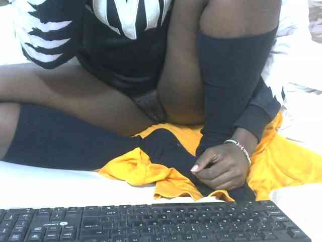 Ebonyrogan webcam