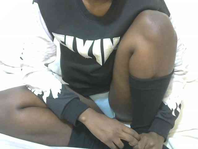 Ebonyrogan webcam