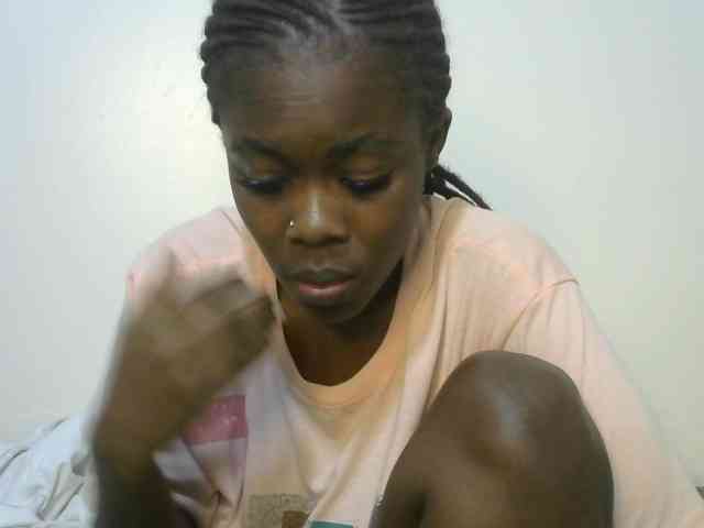 Ebonyrogan webcam
