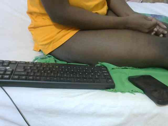 Ebonyrogan webcam