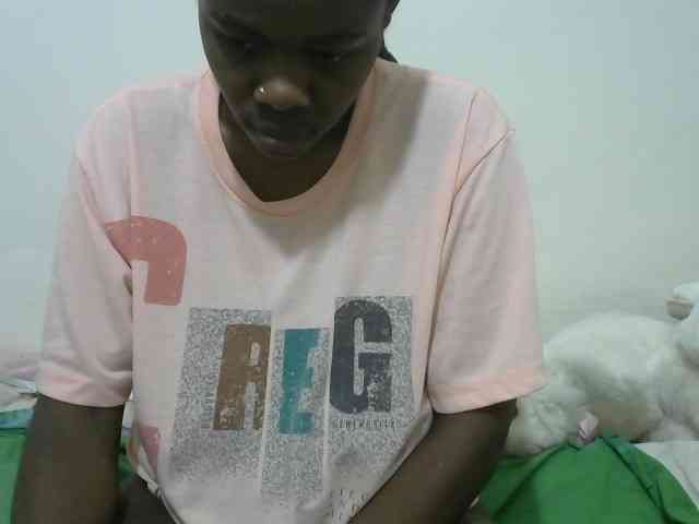 Ebonyrogan webcam