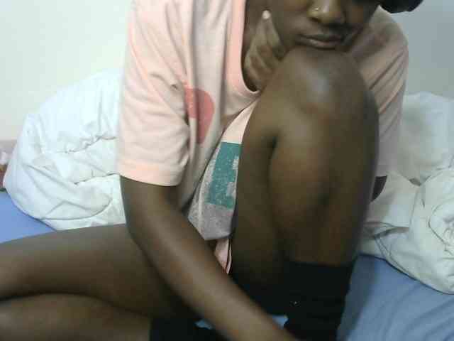 Ebonyrogan webcam