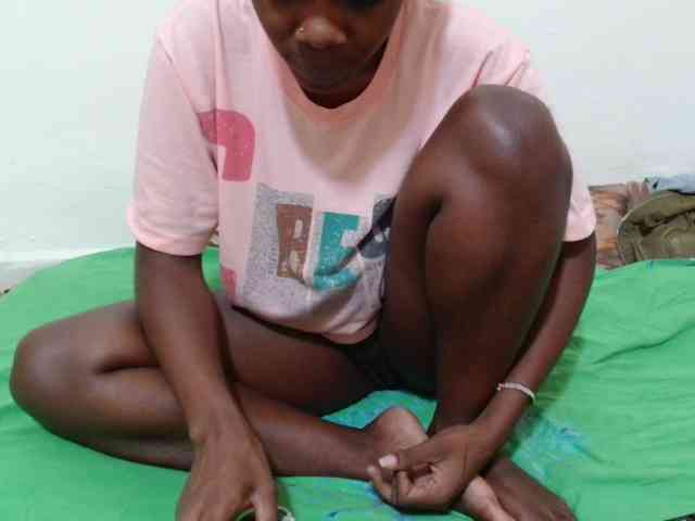 Ebonyrogan webcam