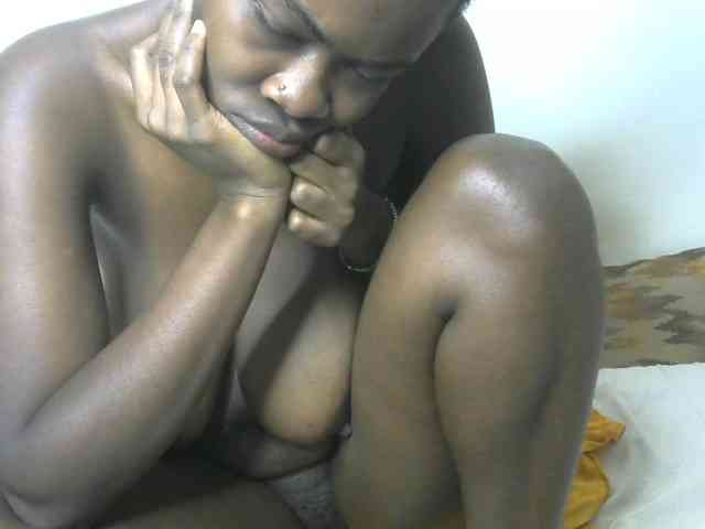 Ebonyrogan webcam