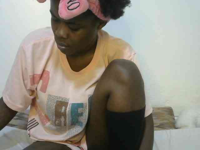 Ebonyrogan webcam