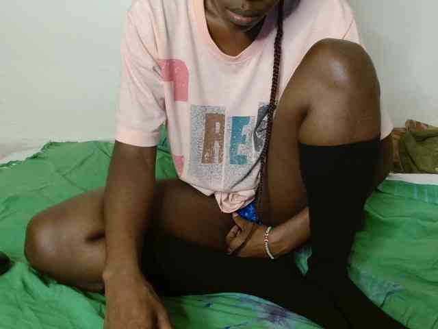 Ebonyrogan webcam