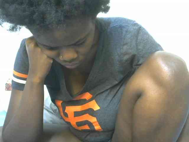 Ebonyrogan webcam