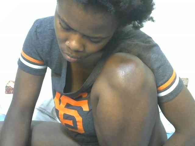 Ebonyrogan webcam