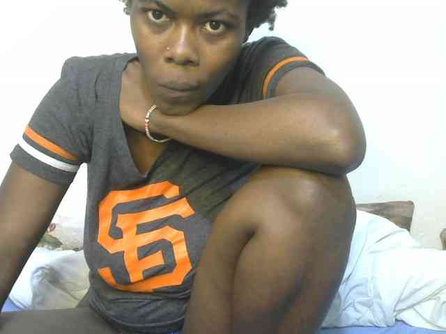 Ebonyrogan webcam