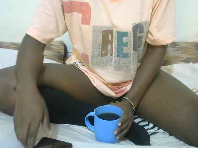 Ebonyrogan webcam
