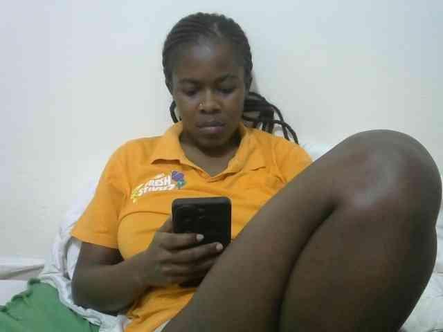 Ebonyrogan webcam