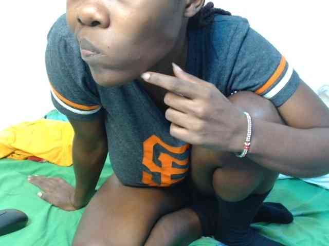 Ebonyrogan webcam