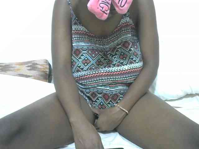 Ebonyrogan webcam