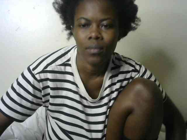 Ebonyrogan webcam