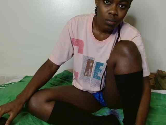 Ebonyrogan webcam