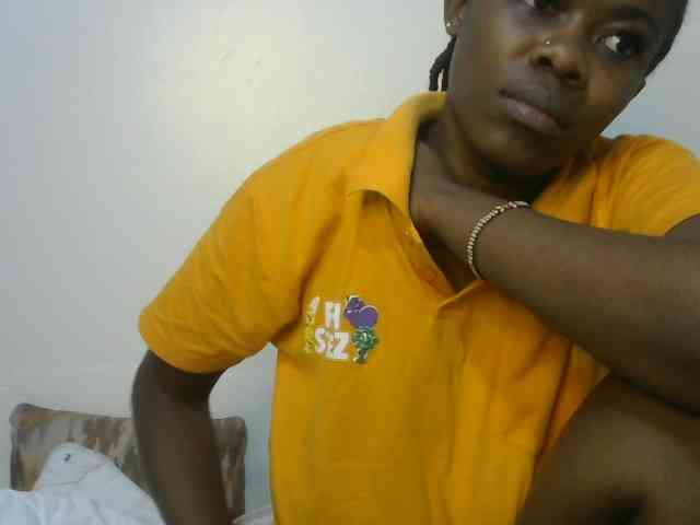 Ebonyrogan webcam