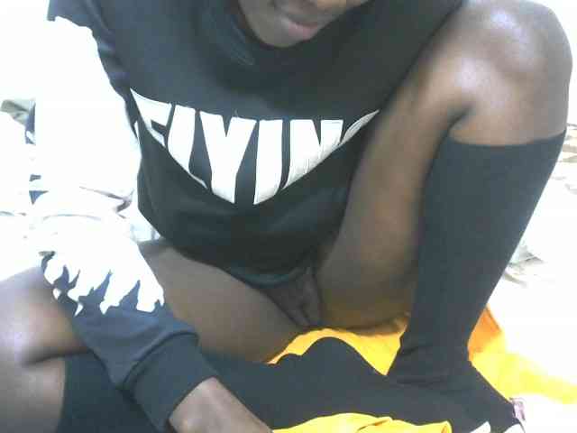Ebonyrogan webcam