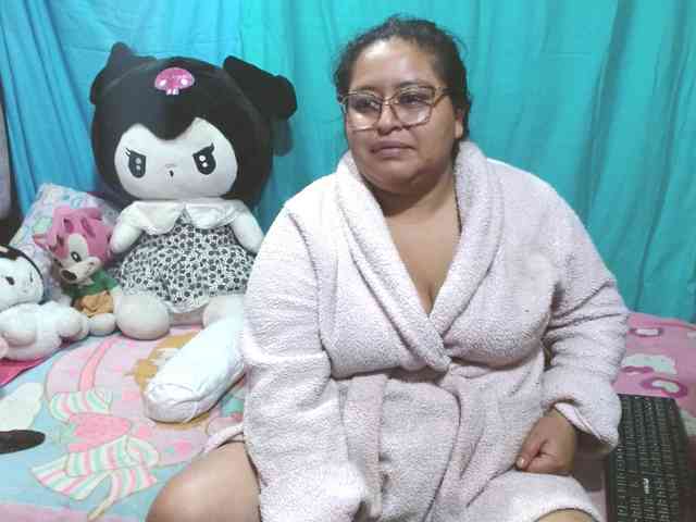 AMARAA17 webcam