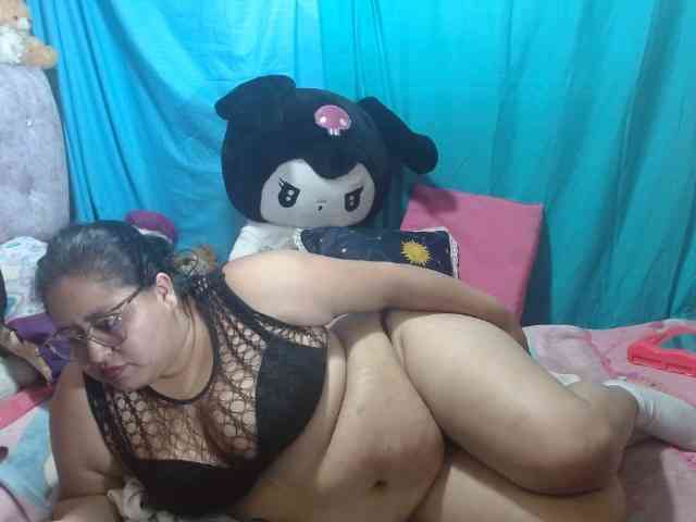 AMARAA17 webcam