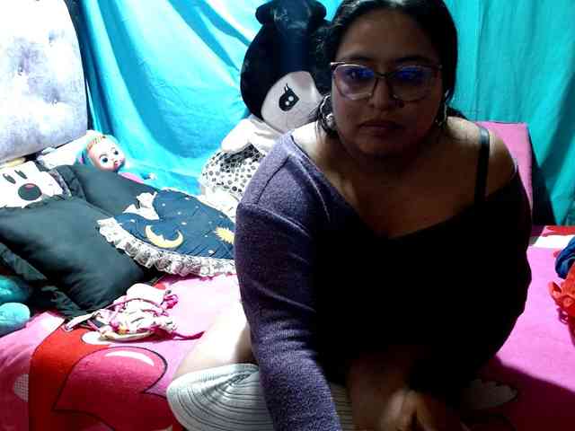 AMARAA17 webcam